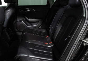 Подержанный автомобиль Audi A6 Sedan 2016 года (10 фото)