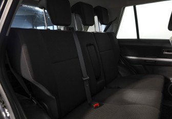 Подержанный автомобиль Suzuki Grand Vitara 2011 года (12 фото)