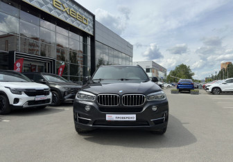 Подержанный автомобиль BMW X5 2013 года (2 фото)