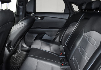 Подержанный автомобиль Kia Cerato Sedan 2021 года (12 фото)