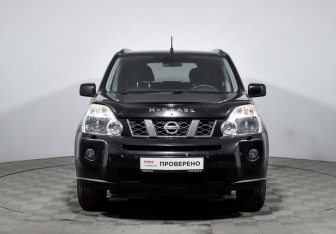 Подержанный автомобиль Nissan X-Trail 2010 года (2 фото)
