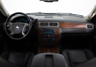 Подержанный автомобиль Chevrolet Tahoe 2012 года (9 фото)