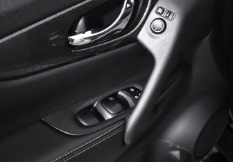 Подержанный автомобиль Nissan X-Trail 2018 года (15 фото)