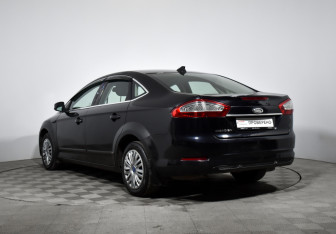 Подержанный автомобиль Ford Mondeo Sedan 2014 года (7 фото)
