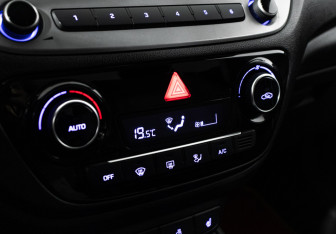 Подержанный автомобиль Hyundai Solaris Sedan 2018 года (15 фото)