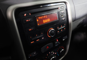 Подержанный автомобиль Renault Duster 2014 года (22 фото)