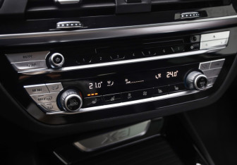 Подержанный автомобиль BMW X3 2019 года (22 фото)