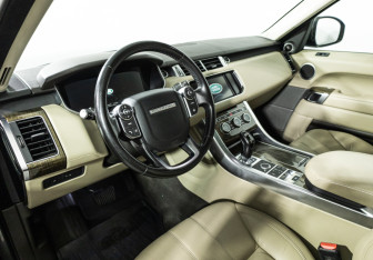 Подержанный автомобиль Land Rover Range Rover Sport 2016 года (11 фото)