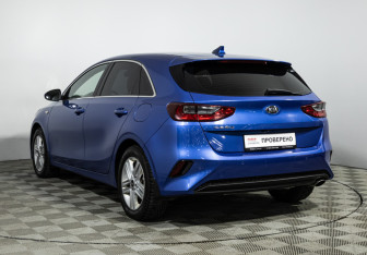 Подержанный автомобиль Kia Ceed Hatchback 2019 года (7 фото)