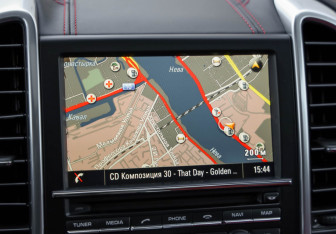 Подержанный автомобиль Porsche Cayenne 2016 года (17 фото)