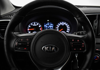 Подержанный автомобиль Kia Sportage 2018 года (15 фото)
