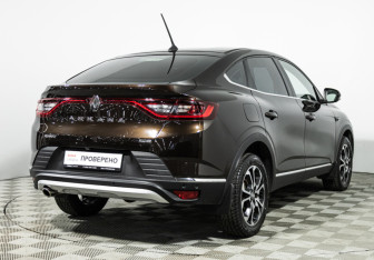 Подержанный автомобиль Renault Arkana 2019 года (5 фото)