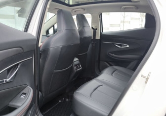 Подержанный автомобиль Changan UNI-T 2023 года (19 фото)