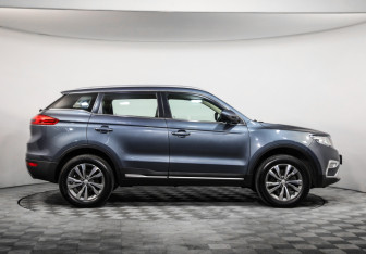 Подержанный автомобиль Geely Atlas 2019 года (4 фото)