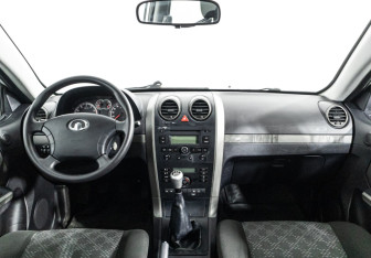 Подержанный автомобиль Great Wall Hover H3 2012 года (13 фото)