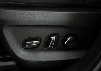 Подержанный автомобиль Exeed TXL 2022 года (16 фото)