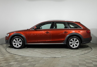 Подержанный автомобиль Audi A4 allroad 2015 года (8 фото)