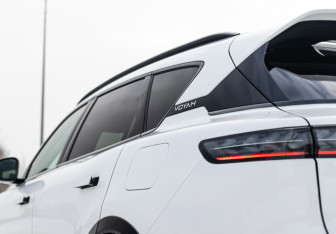 Подержанный автомобиль Voyah Free 2024 года (36 фото)