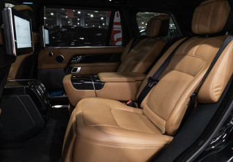 Подержанный автомобиль Land Rover Range Rover 2021 года (14 фото)