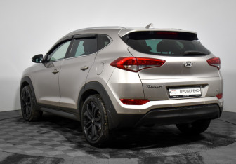 Подержанный автомобиль Hyundai Tucson 2016 года (7 фото)