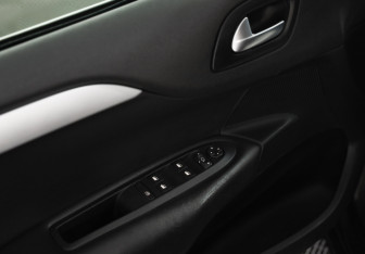 Подержанный автомобиль Citroen C4 Sedan 2014 года (18 фото)