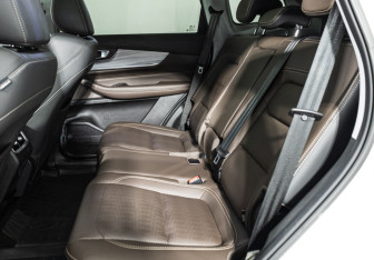 Подержанный автомобиль Chery Tiggo 8 Pro 2022 года (10 фото)