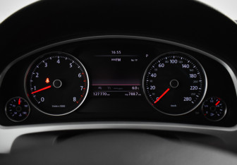 Подержанный автомобиль Volkswagen Touareg 2014 года (19 фото)