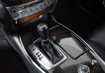 Подержанный автомобиль Infiniti QX60 2014 года (11 фото)