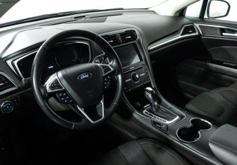 Подержанный автомобиль Ford Mondeo Sedan 2018 года (11 фото)