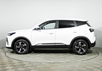 Подержанный автомобиль Chery Tiggo 4 2025 года (8 фото)