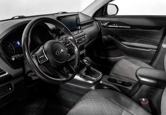 Подержанный автомобиль Kia Seltos 2020 года (9 фото)