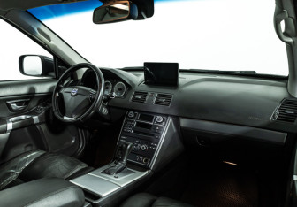 Подержанный автомобиль Volvo XC90 2012 года (9 фото)