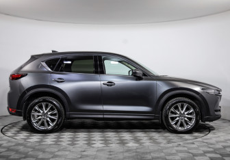 Подержанный автомобиль Mazda CX-5 2022 года (4 фото)