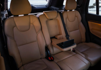Подержанный автомобиль Volvo XC90 2017 года (30 фото)