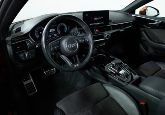 Подержанный автомобиль Audi A5 Coupe 2021 года (11 фото)
