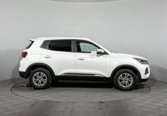 Подержанный автомобиль Chery Tiggo 4 Pro 2023 года (4 фото)