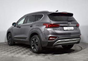 Подержанный автомобиль Hyundai Santa Fe 2018 года (7 фото)