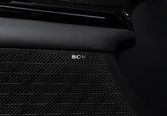 Подержанный автомобиль Changan UNI-V 2023 года (24 фото)