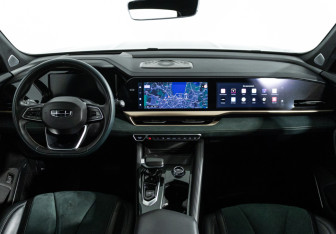 Подержанный автомобиль Geely Monjaro 2023 года (13 фото)