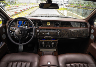 Подержанный автомобиль Rolls-Royce Phantom Sedan 2008 года (19 фото)
