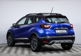 Подержанный автомобиль Renault Kaptur 2020 года (7 фото)