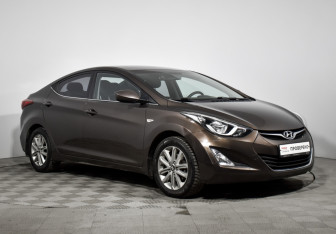 Подержанный автомобиль Hyundai Elantra Sedan 2015 года (3 фото)