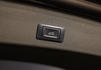 Подержанный автомобиль Audi Q5 2014 года (29 фото)