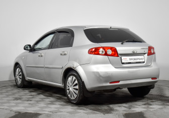 Подержанный автомобиль Chevrolet Lacetti Hatchback 2008 года (7 фото)