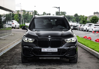 Подержанный автомобиль BMW X5 2020 года (4 фото)