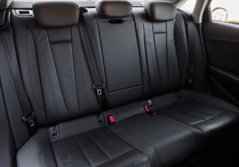 Подержанный автомобиль Audi A4 Sedan 2020 года (27 фото)