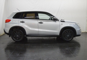 Подержанный автомобиль Suzuki Vitara 2017 года (4 фото)