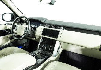 Подержанный автомобиль Land Rover Range Rover 2018 года (9 фото)