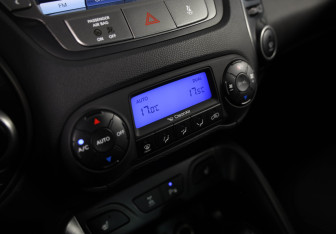 Подержанный автомобиль Hyundai ix35 2014 года (15 фото)