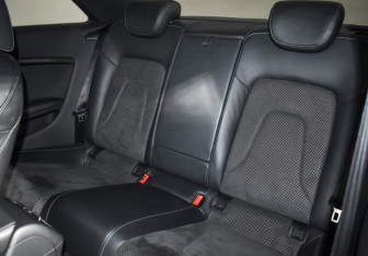 Подержанный автомобиль Audi A5 Coupe 2014 года (13 фото)